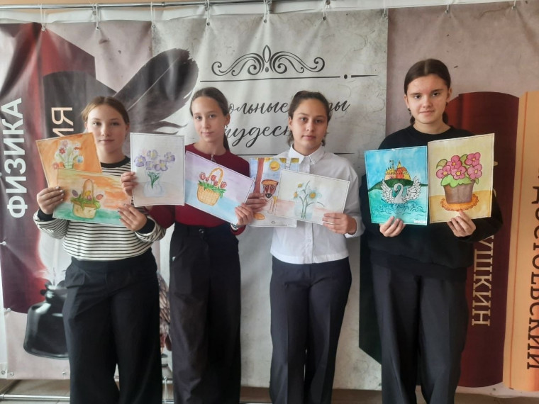 Писали письма для бабушек и дедушек.